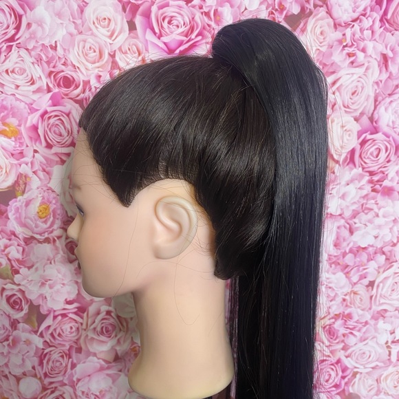 Vivica Fox Drawstring Ponytail NWT - Picture 2 of 3